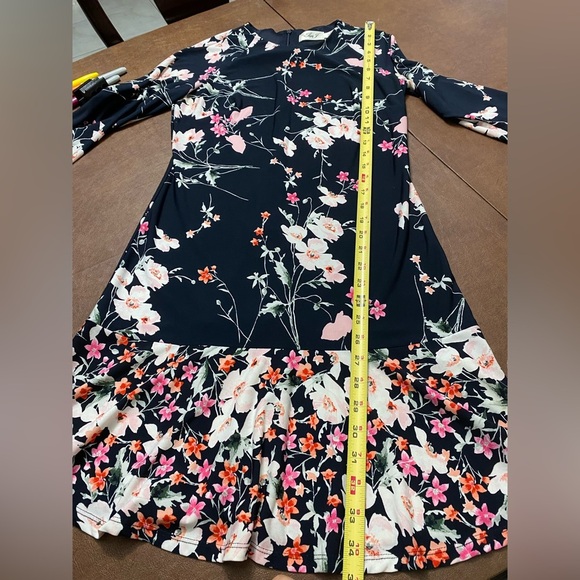 Eliza J Navy Blue Print Dress with Ruffle Hem size 4 - Picture 6 of 7